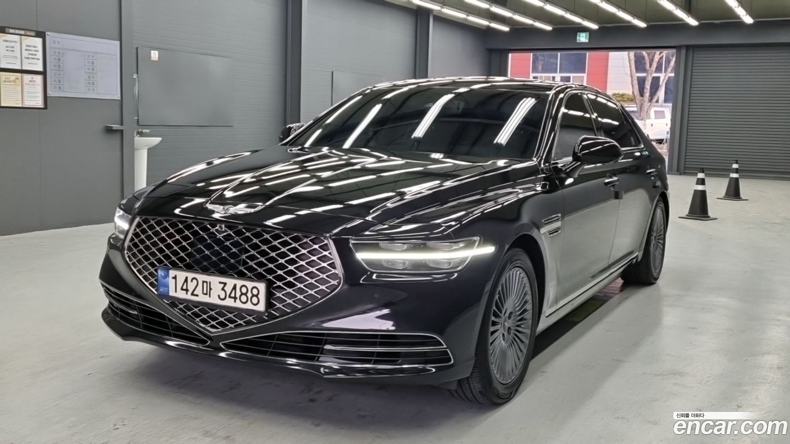 Genesis G90