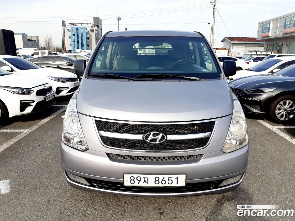 Hyundai Starex