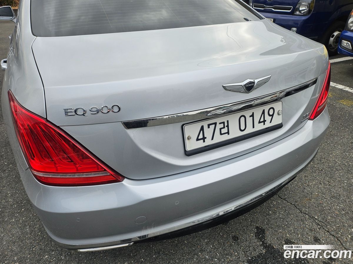 Genesis EQ900