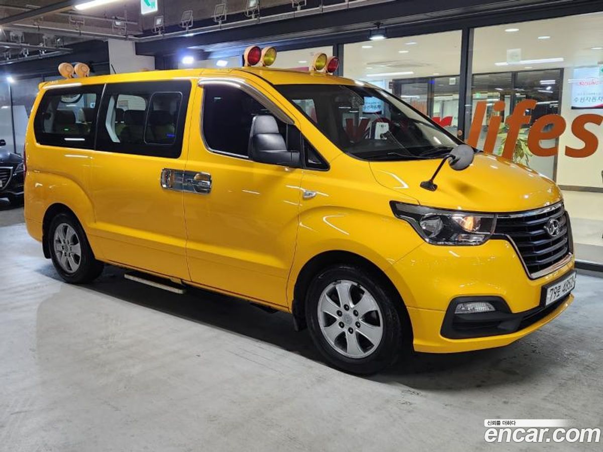 Hyundai Starex