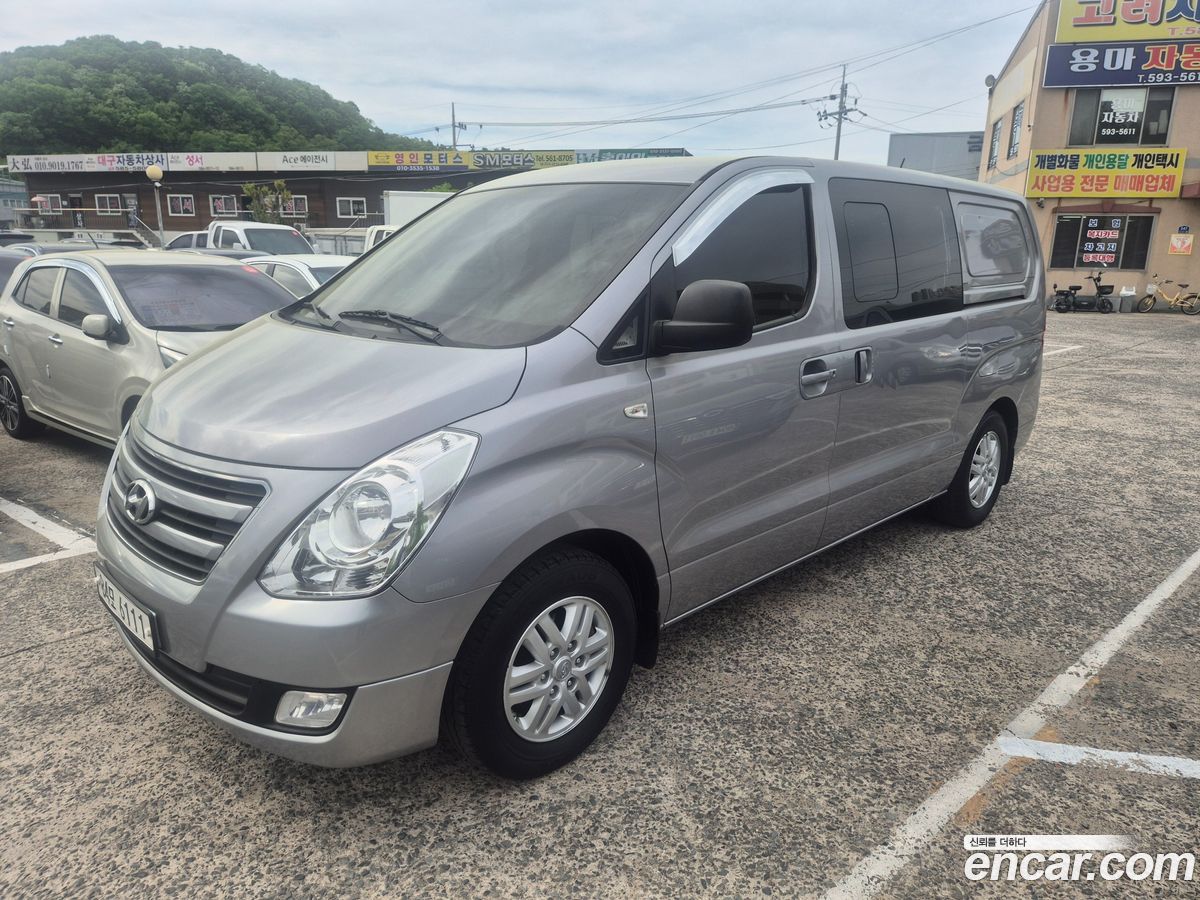 Hyundai Starex