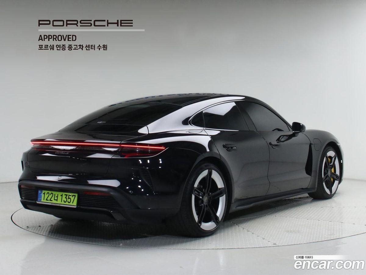 Porsche Taycan