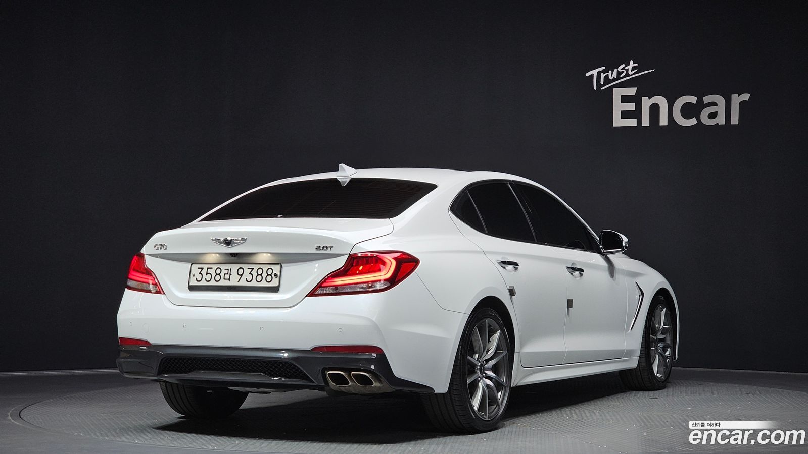Genesis G70