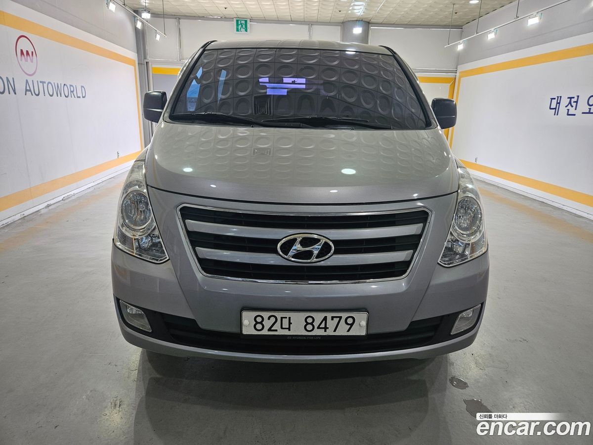 Hyundai Starex
