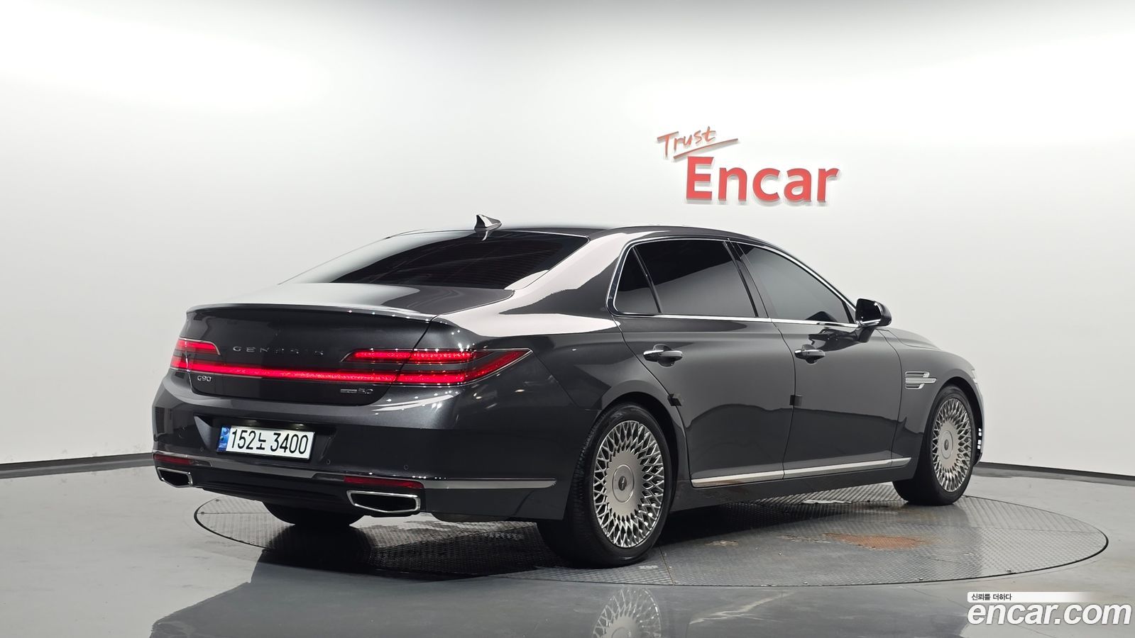 Genesis G90