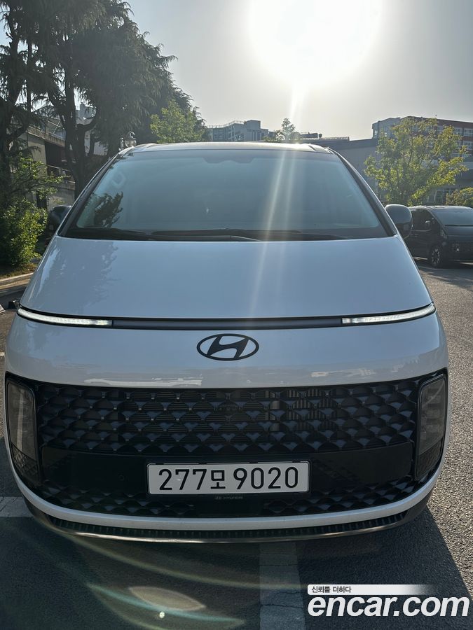 Hyundai Staria