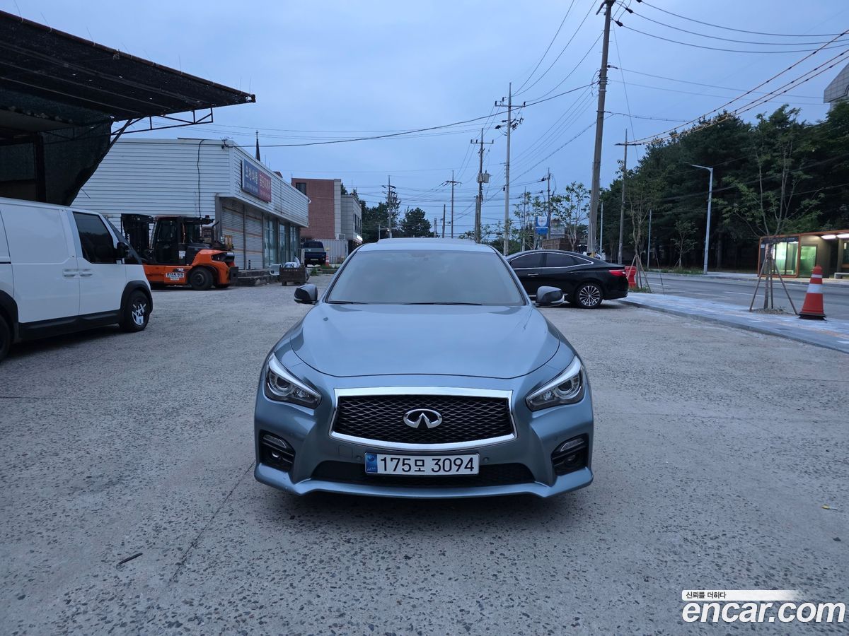 Infiniti Q50