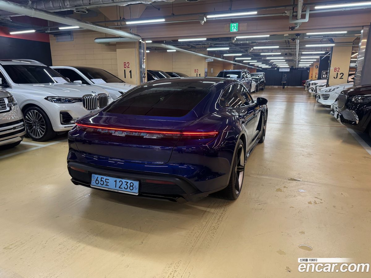 Porsche Taycan