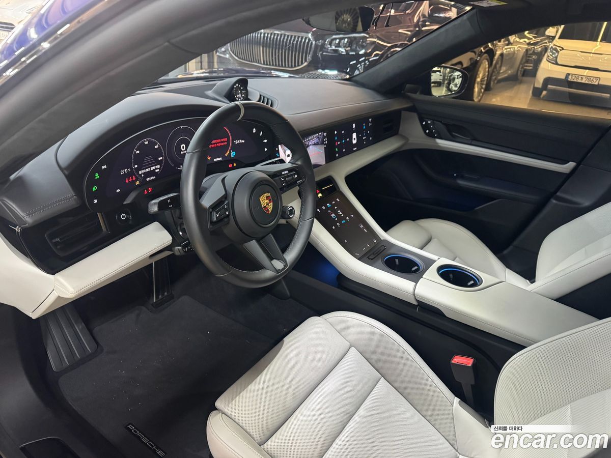 Porsche Taycan
