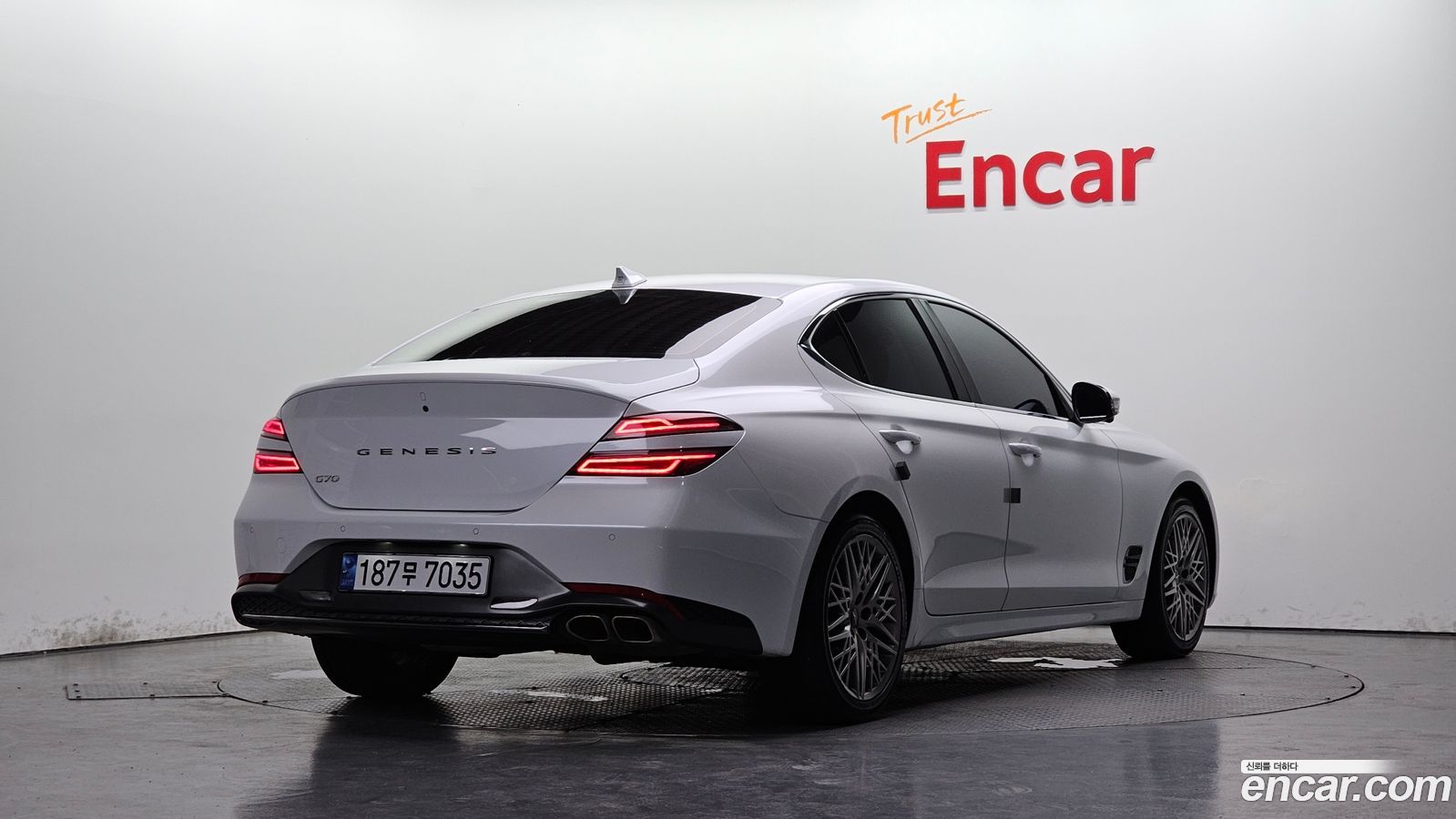 Genesis G70
