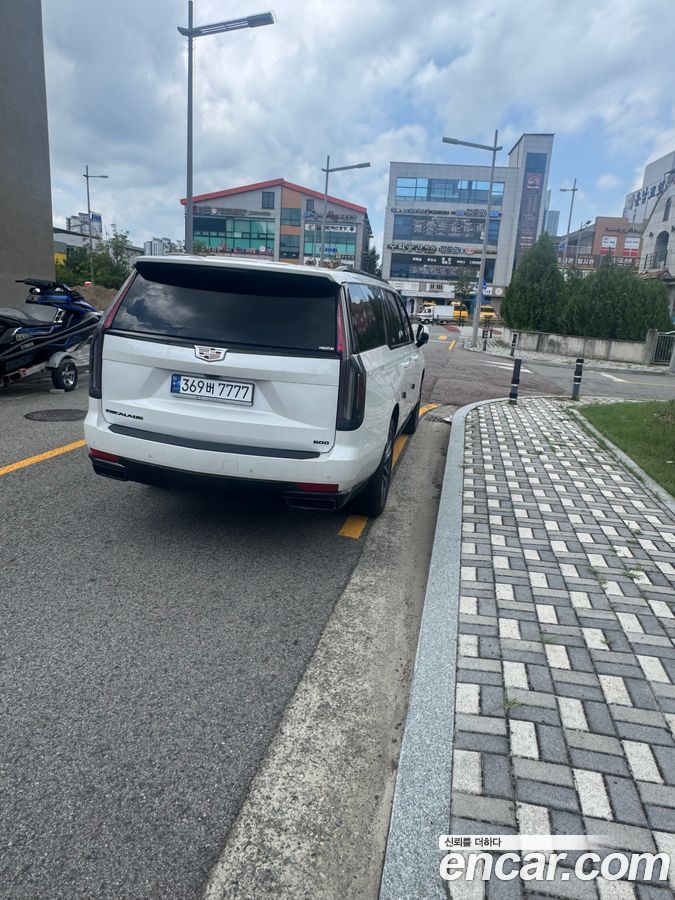 Cadillac Escalade Mk5