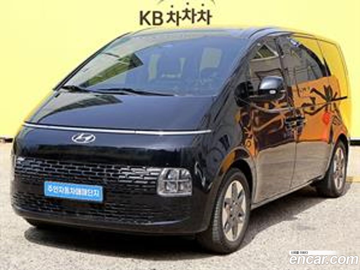 Hyundai Staria