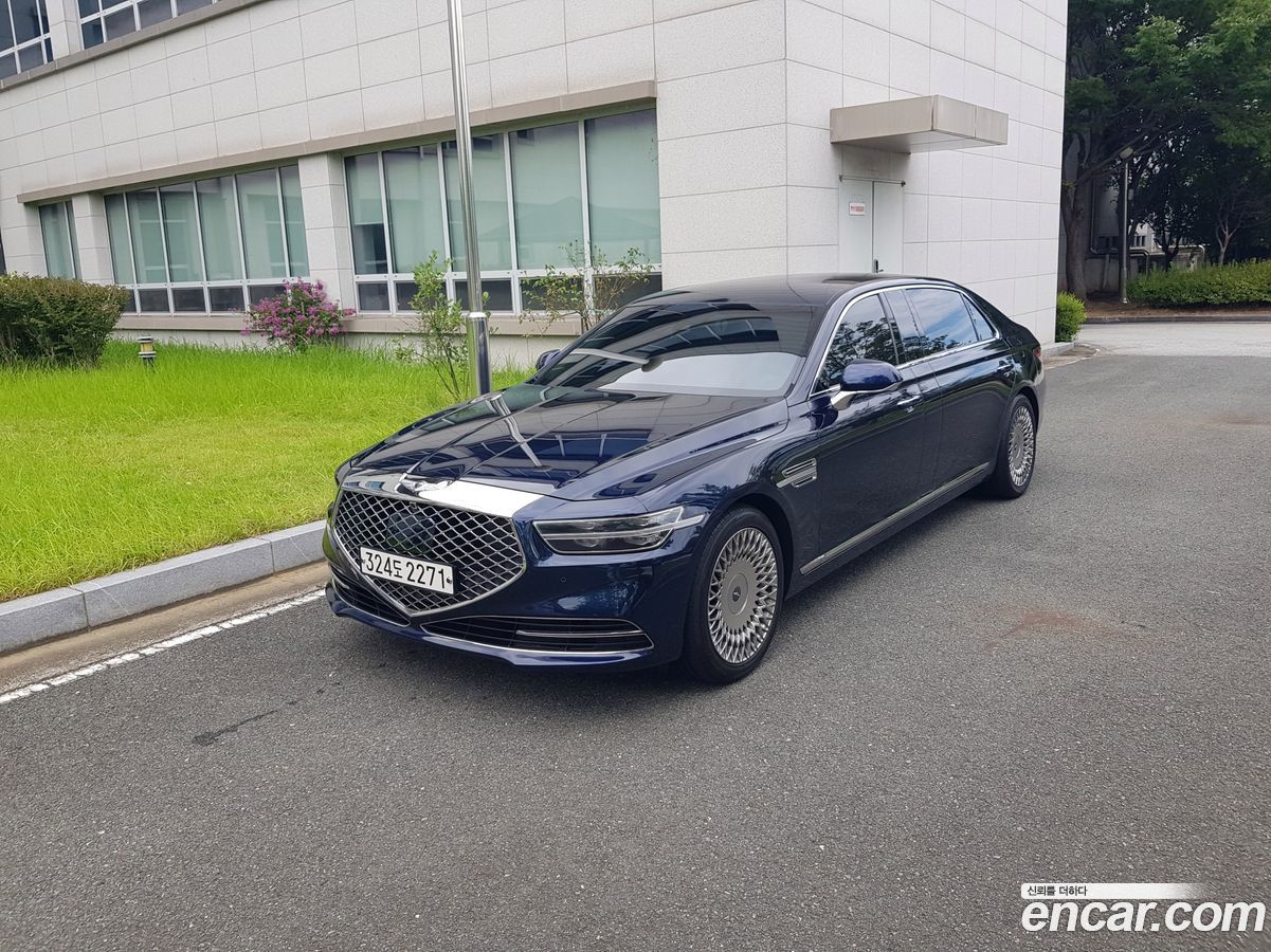 Genesis G90