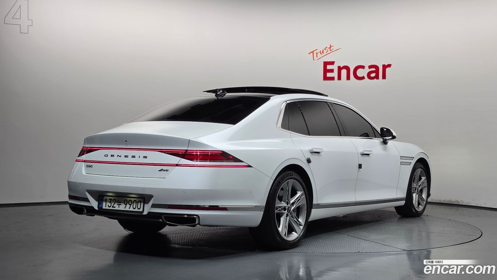 Genesis G90