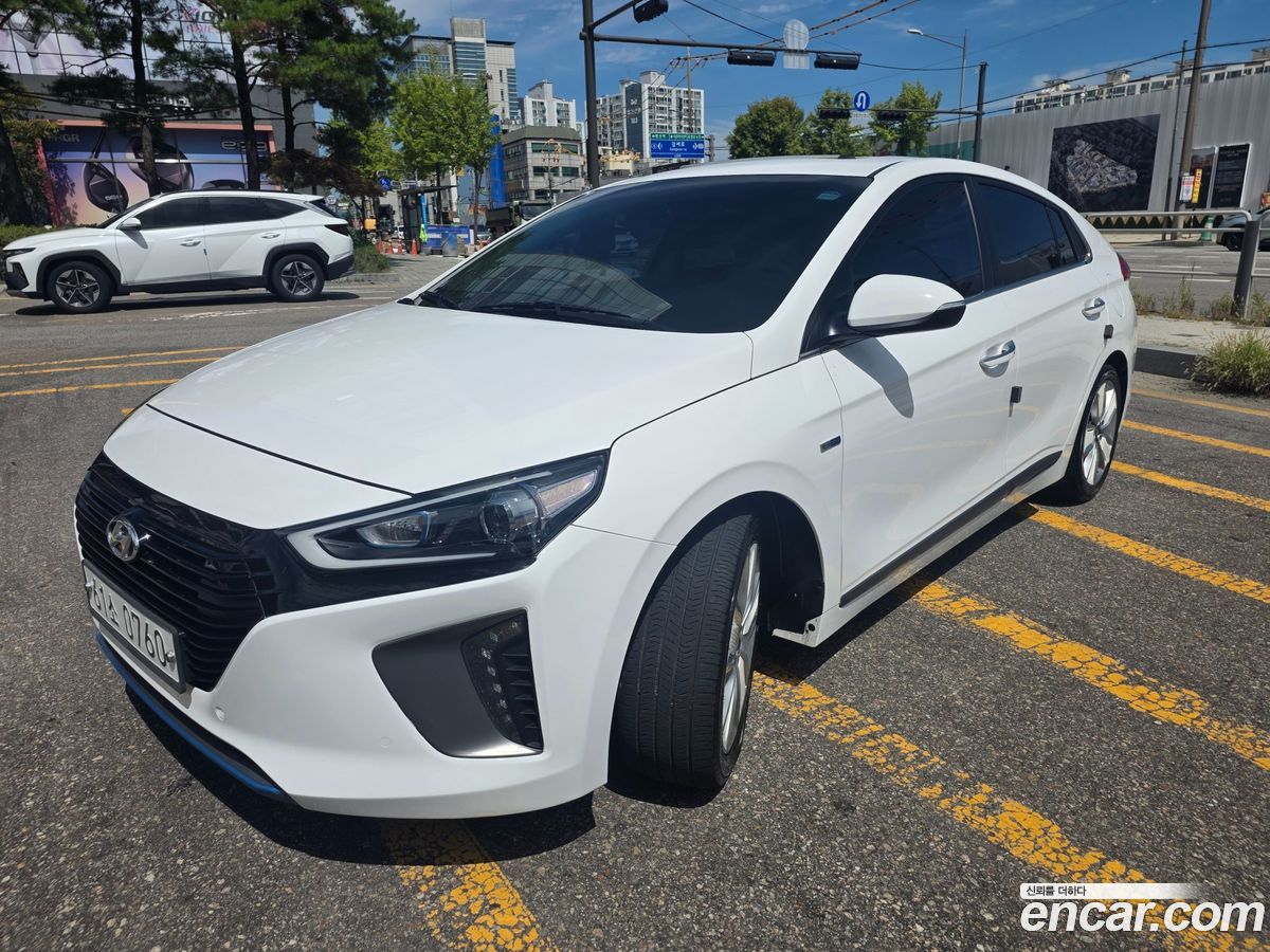 Hyundai Ioniq