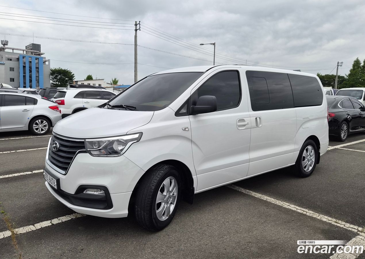 Hyundai Starex
