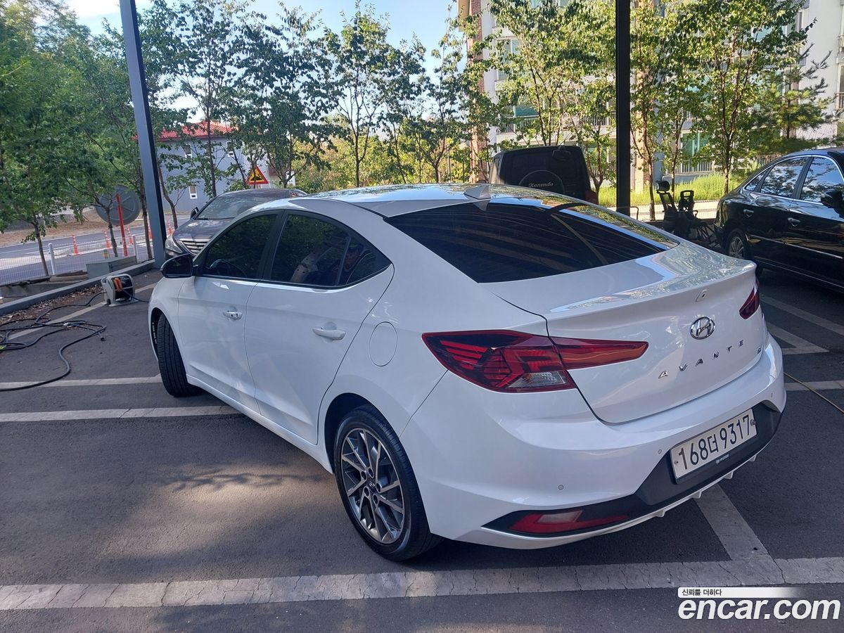 Hyundai AVANTE