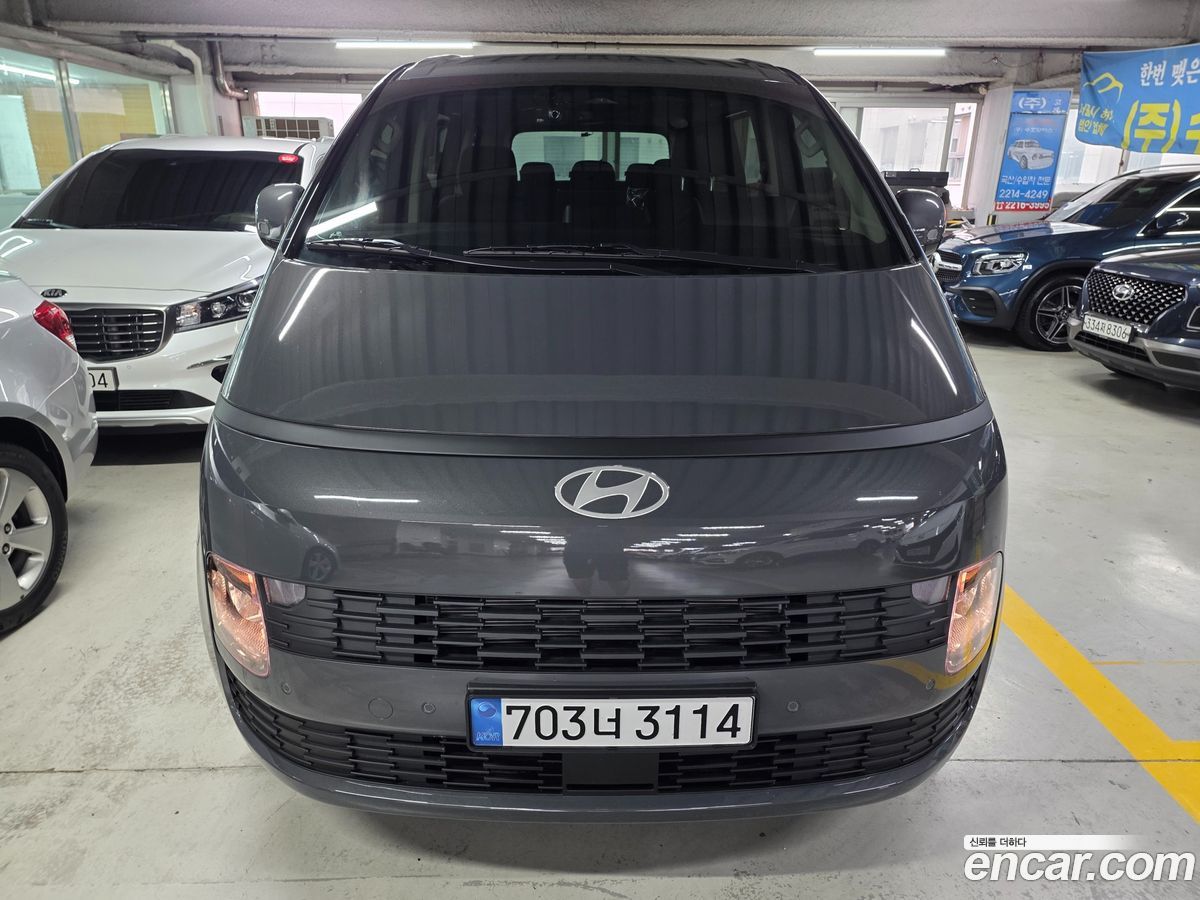 Hyundai Staria