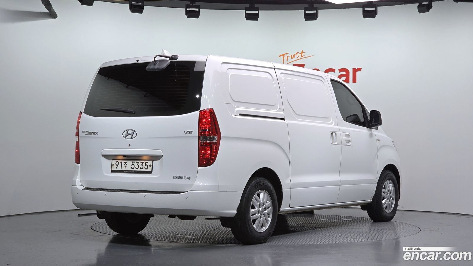 Hyundai Starex