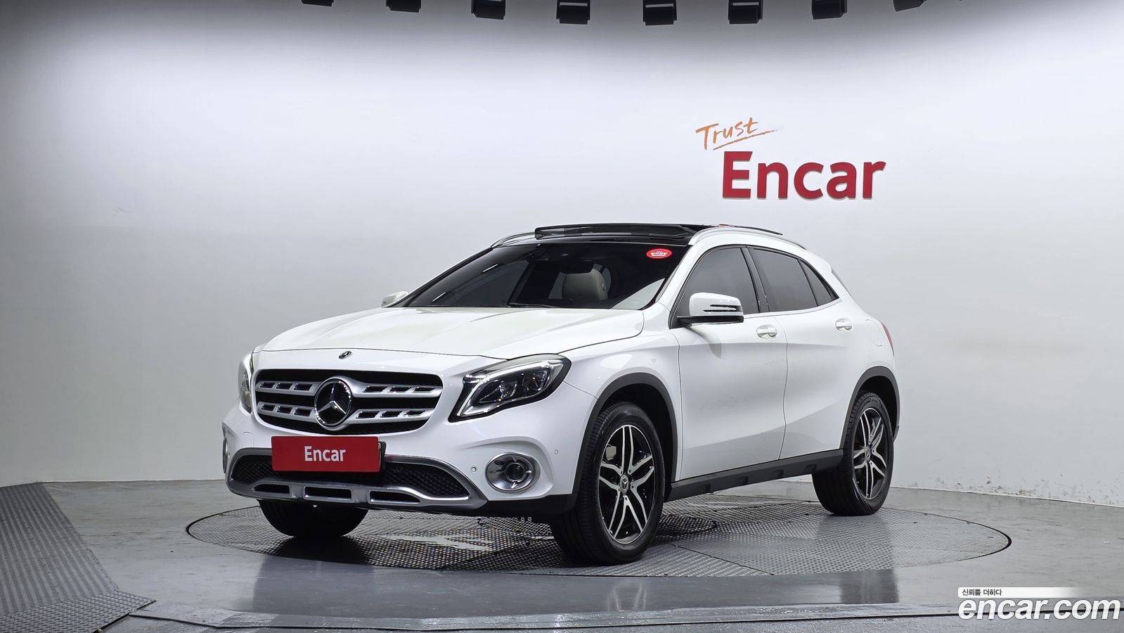 Mercedes-Benz GLA-Class