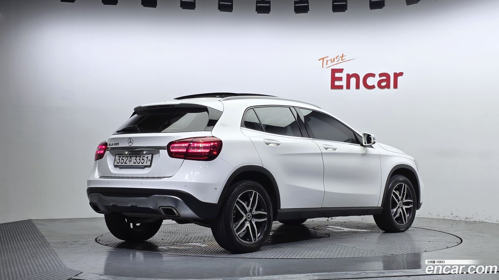 Mercedes-Benz GLA-Class