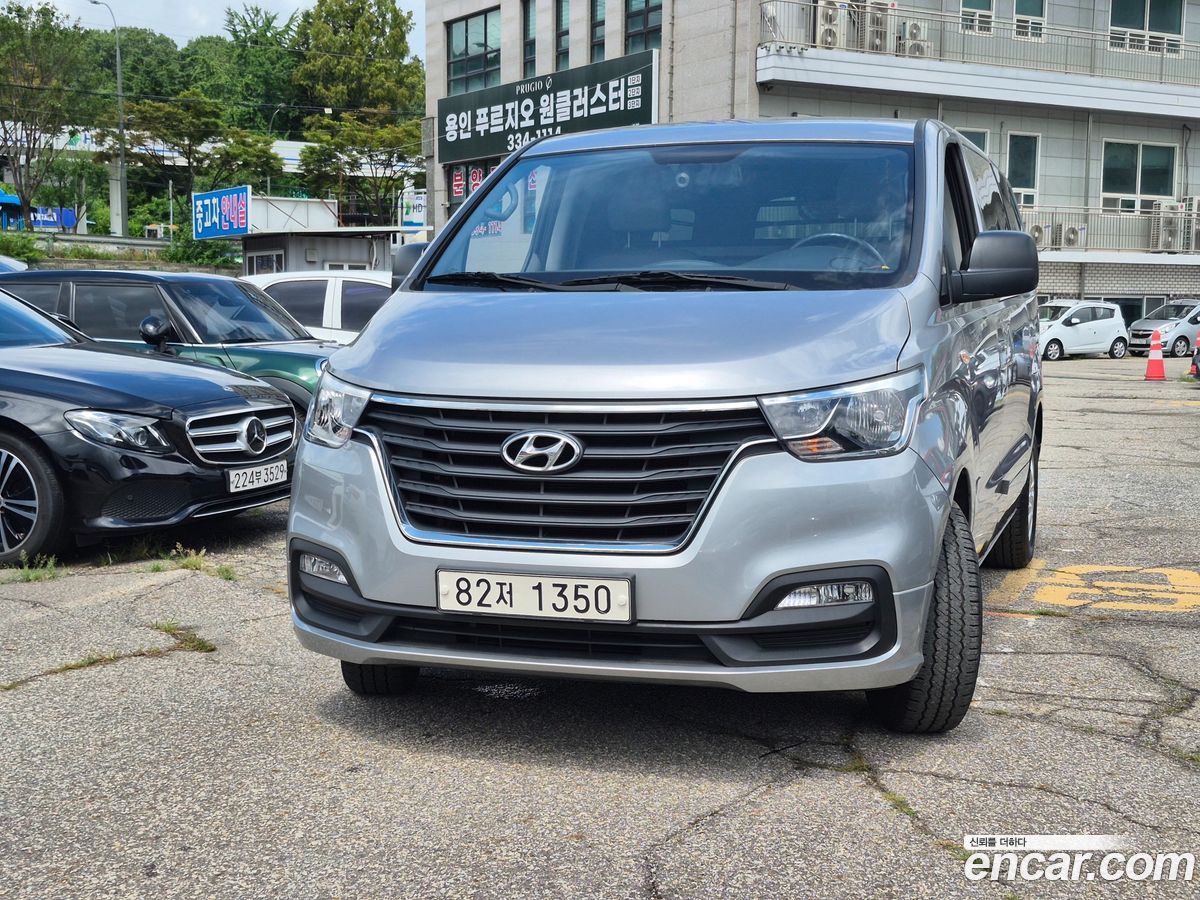 Hyundai Starex