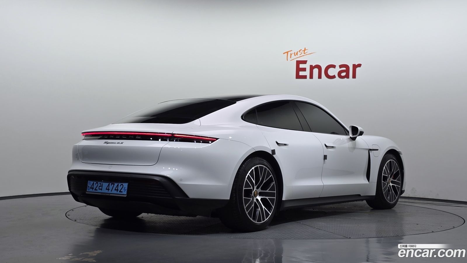 Porsche Taycan