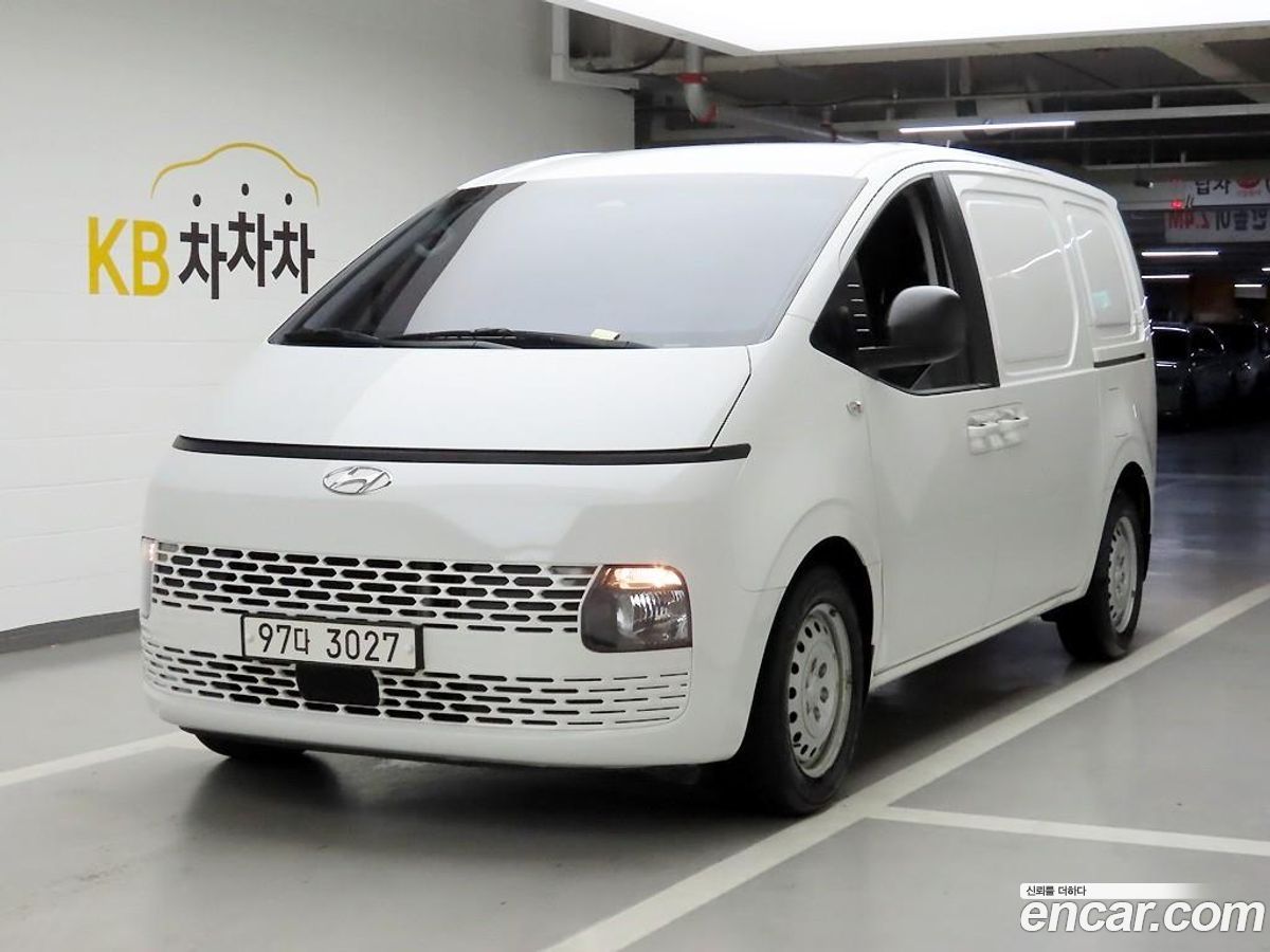 Hyundai Staria