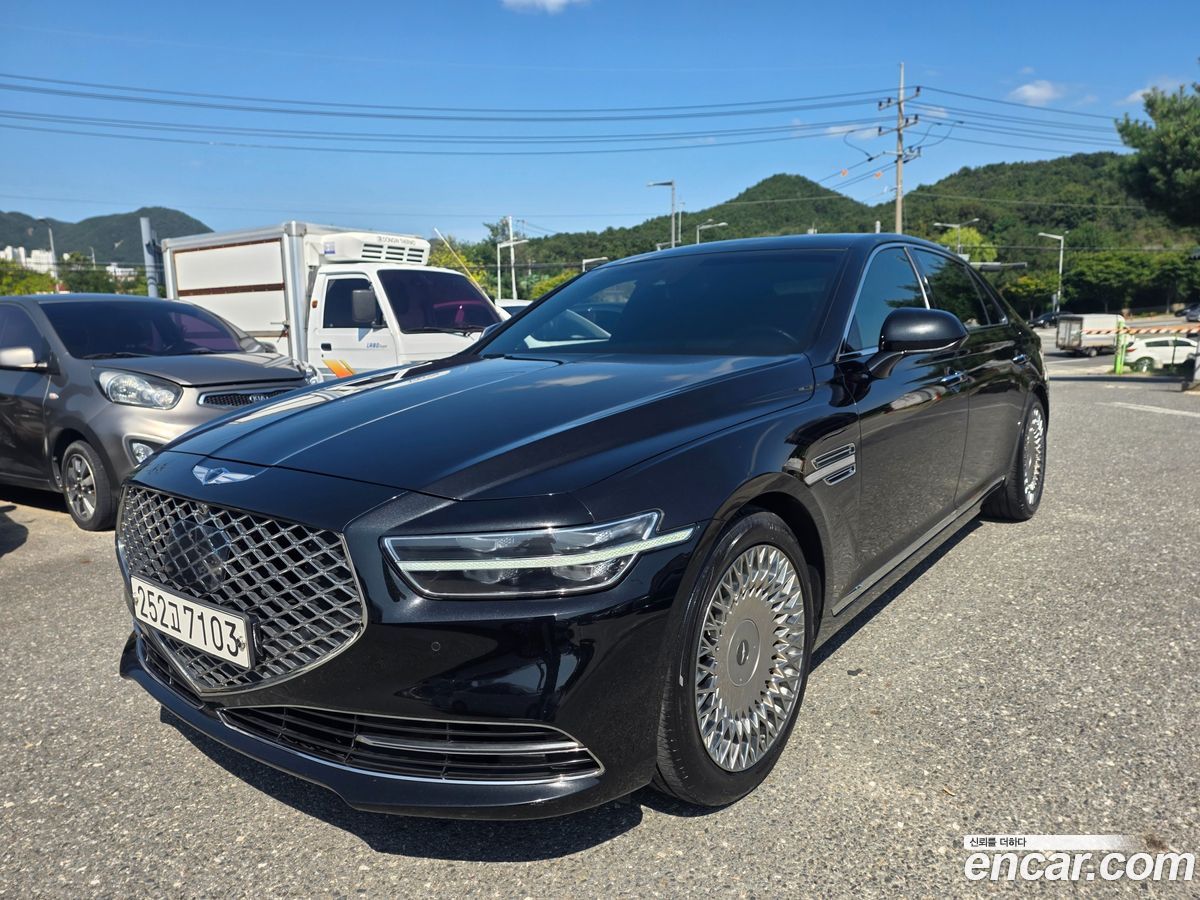 Genesis G90