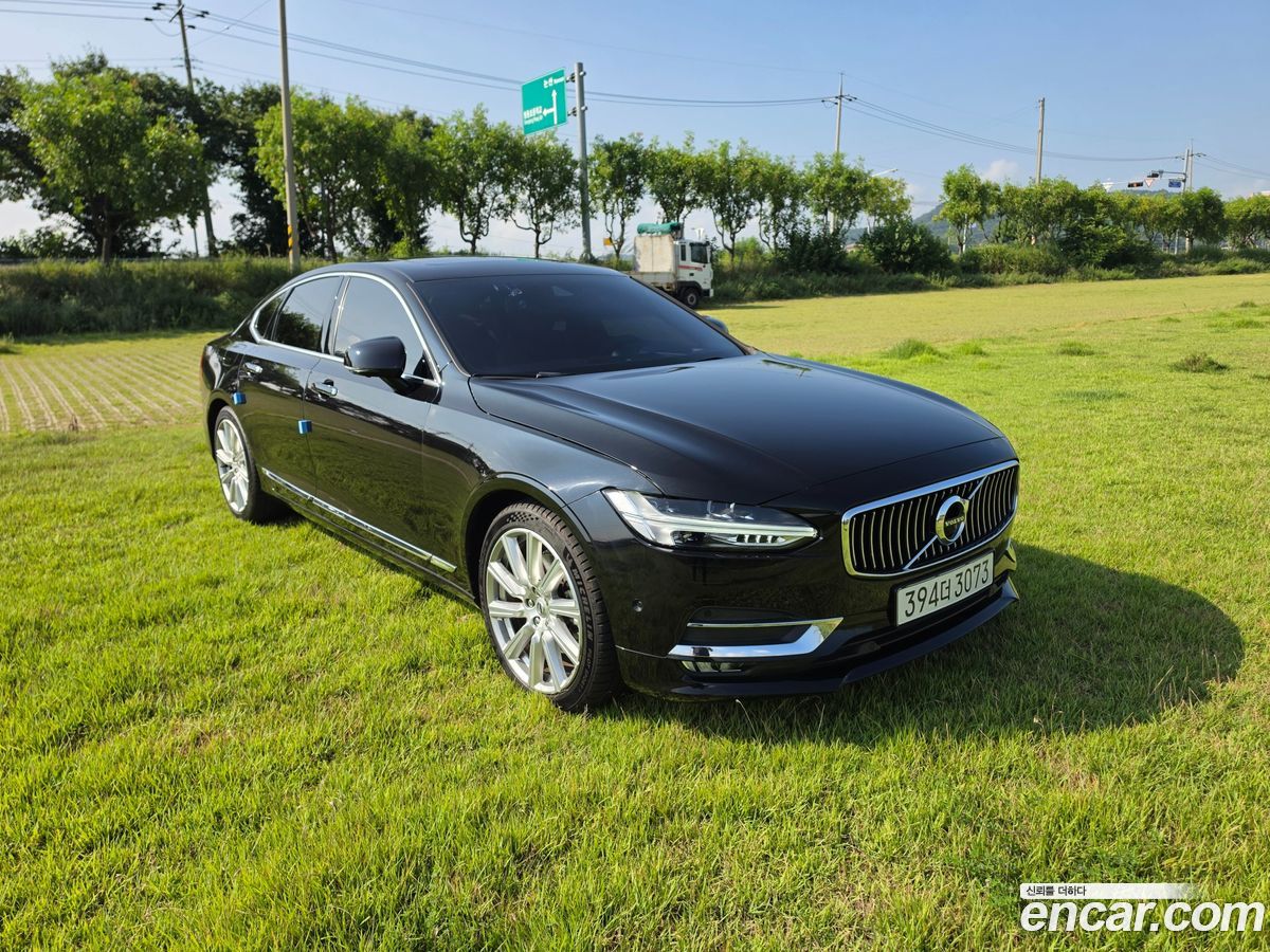 Volvo S90
