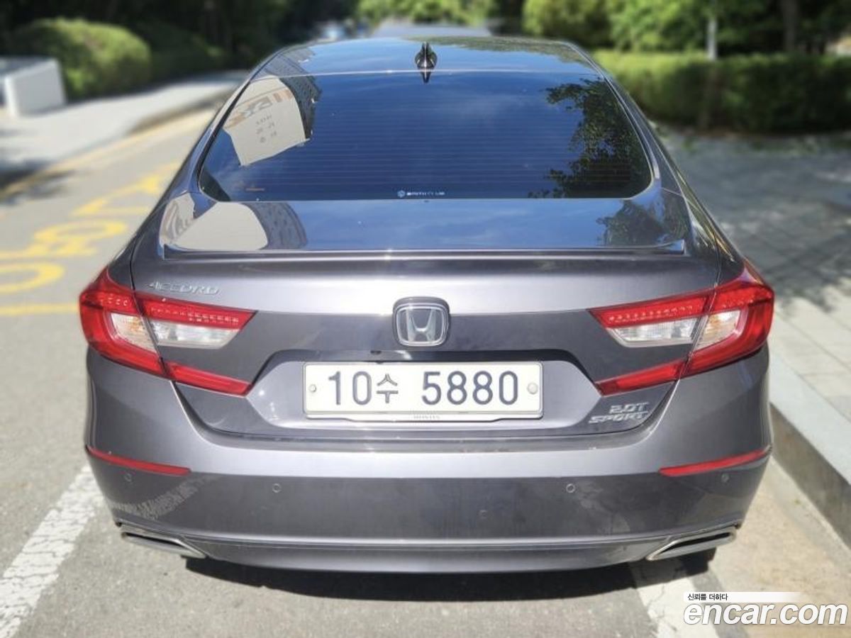 Honda Accord Mk10