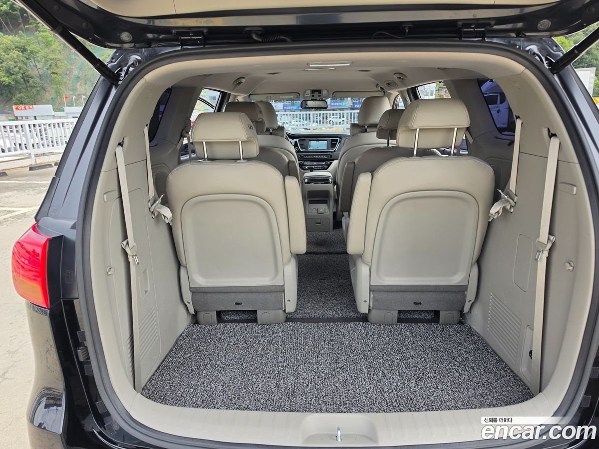 Kia Canival