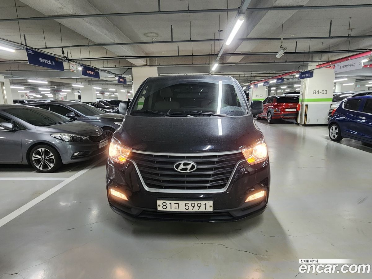Hyundai Starex