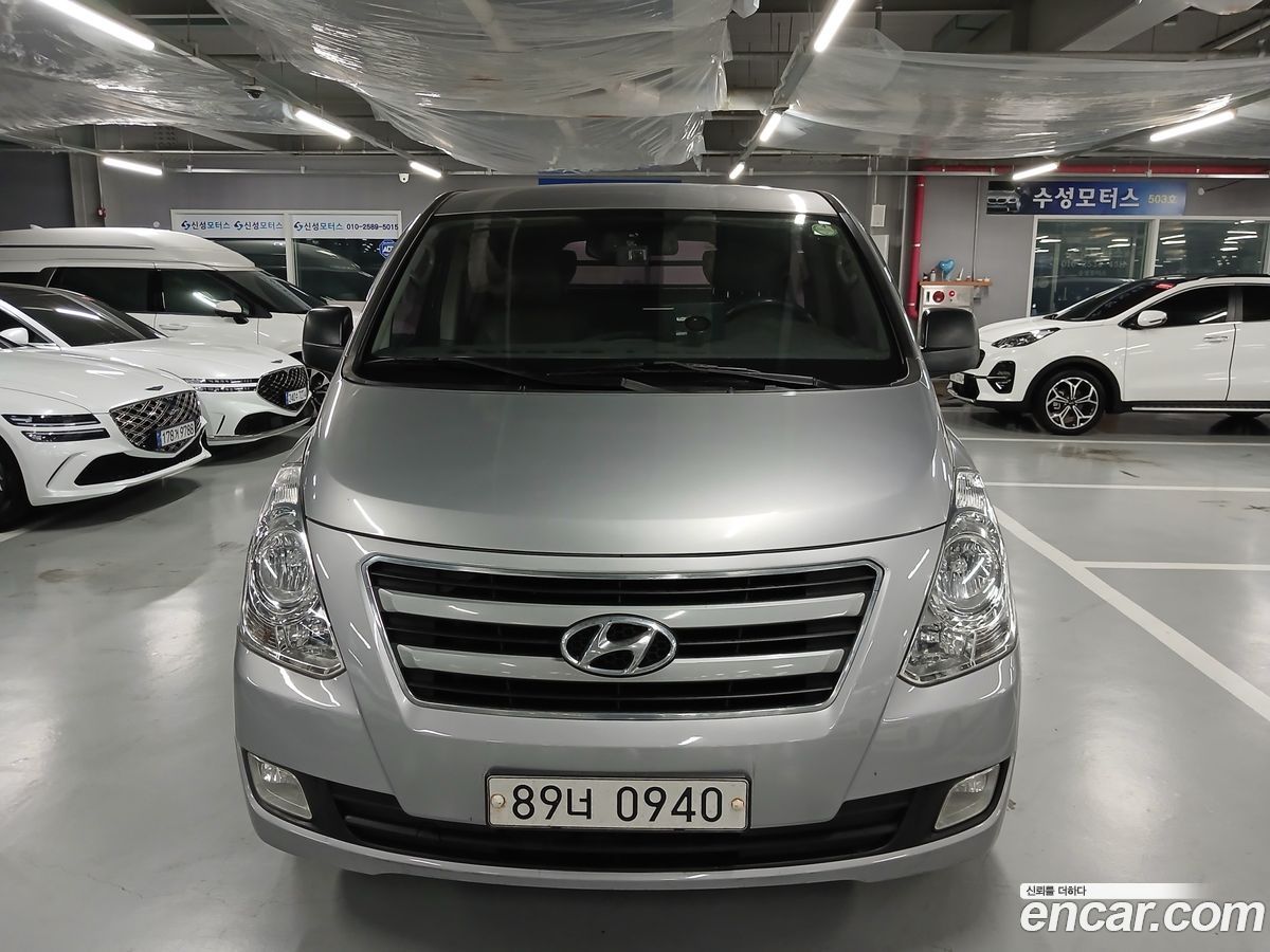 Hyundai Starex