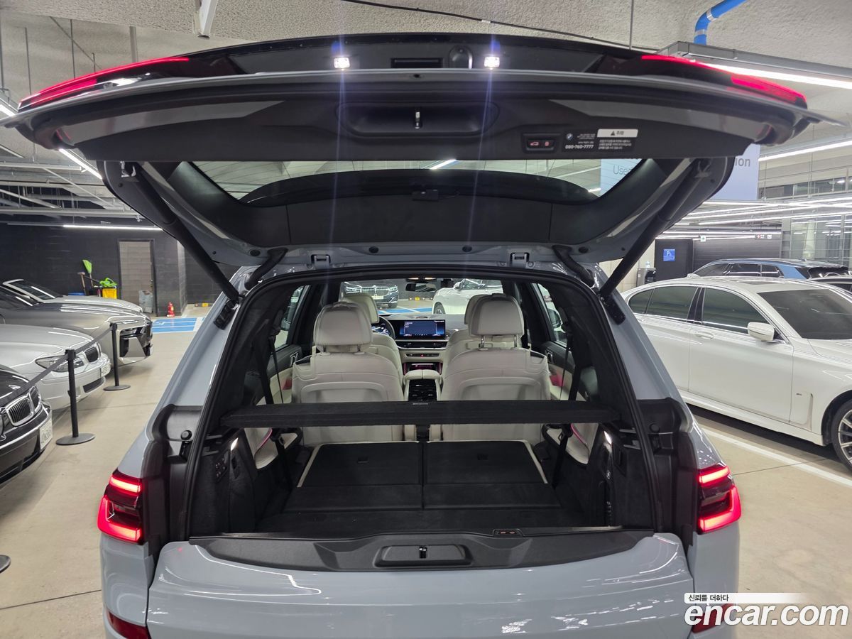 BMW X7