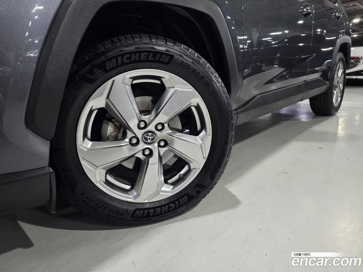 Toyota RAV4 Mk5