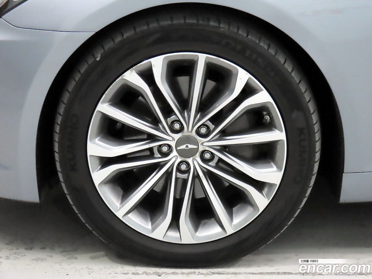 Hyundai Genesis