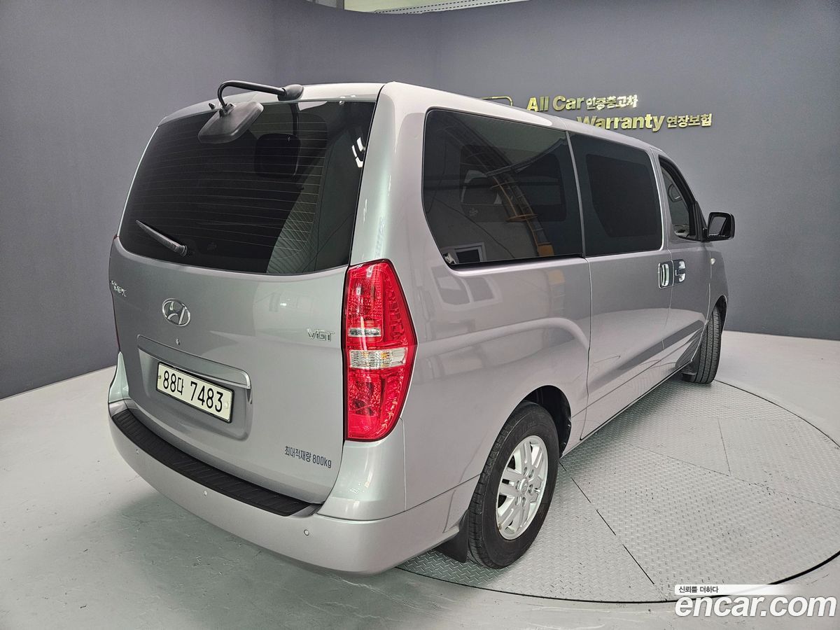 Hyundai Starex