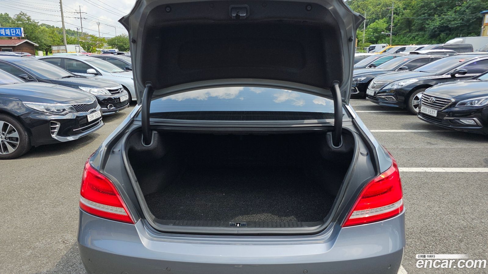 Hyundai Equus