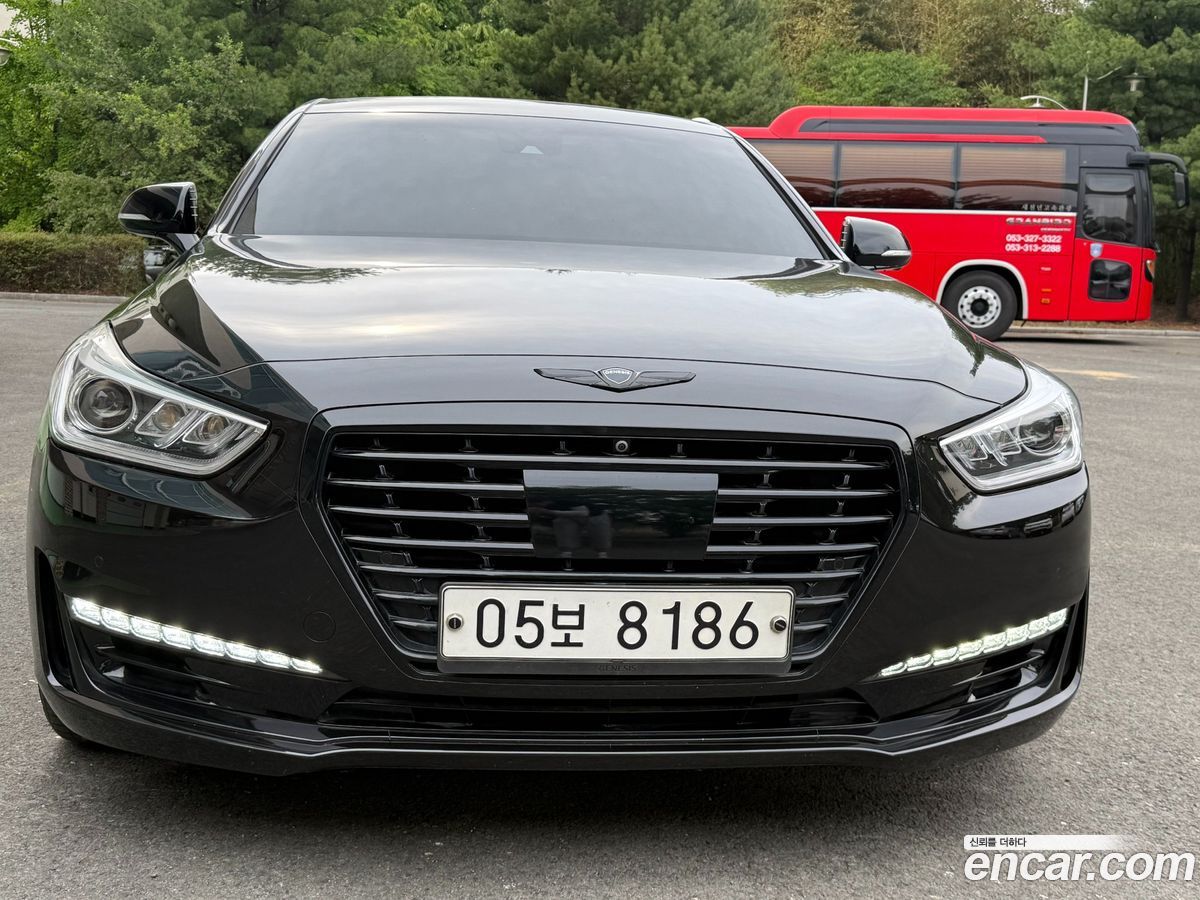 Genesis EQ900