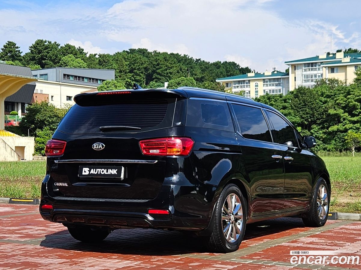 Kia Canival