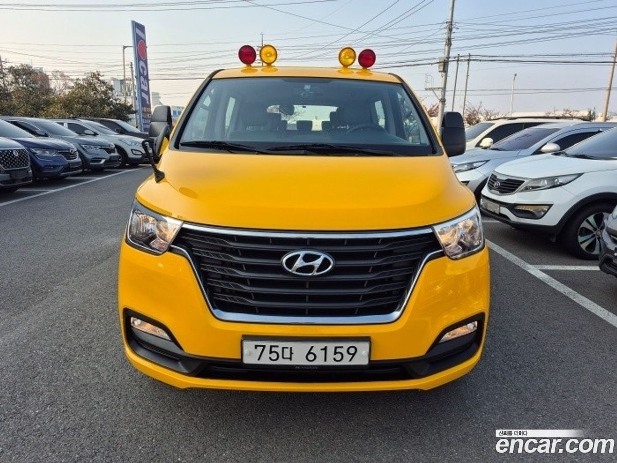 Hyundai Starex