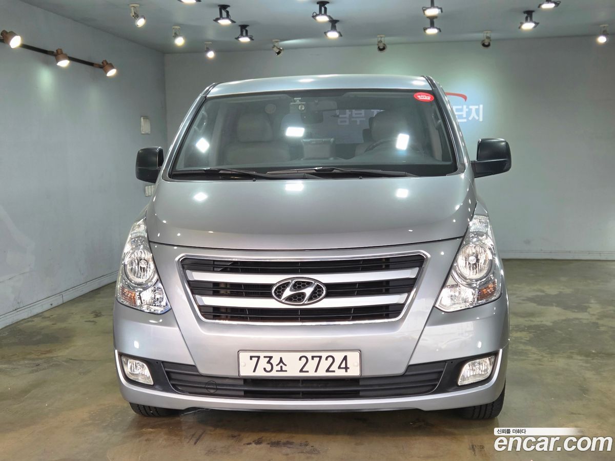 Hyundai Starex
