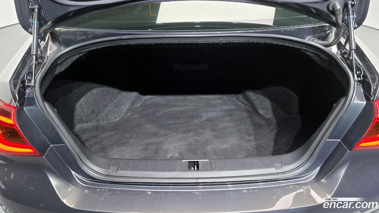 Infiniti Q70