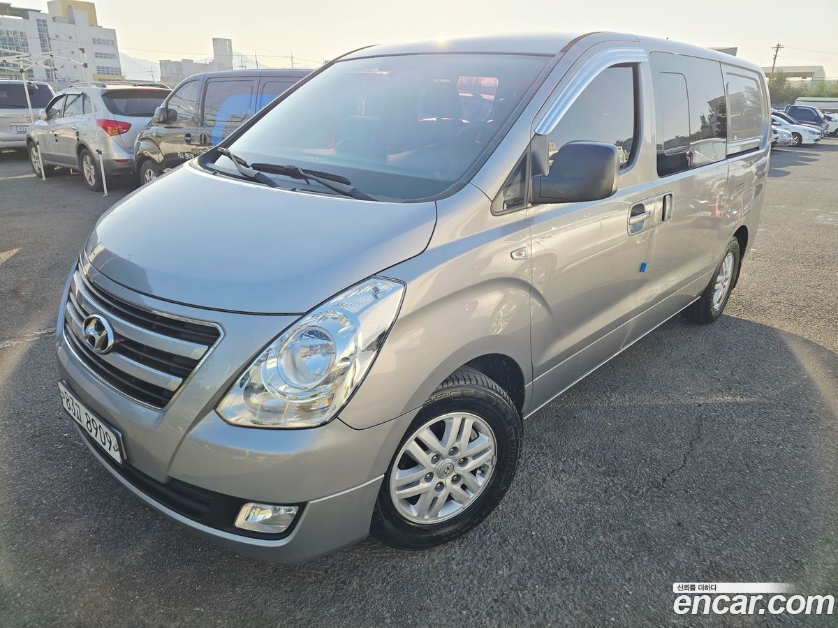 Hyundai Starex