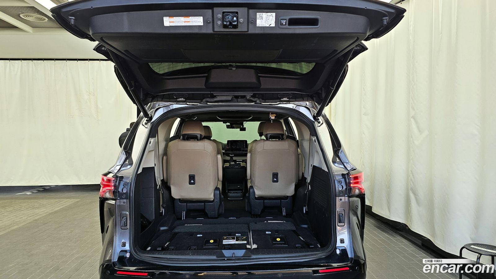 Toyota Sienna Mk4