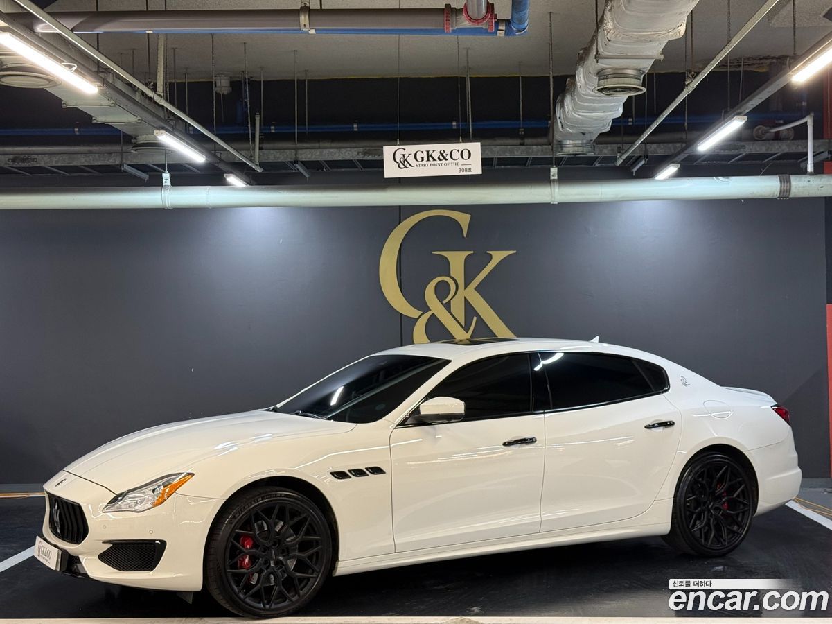 Maserati Quattroporte