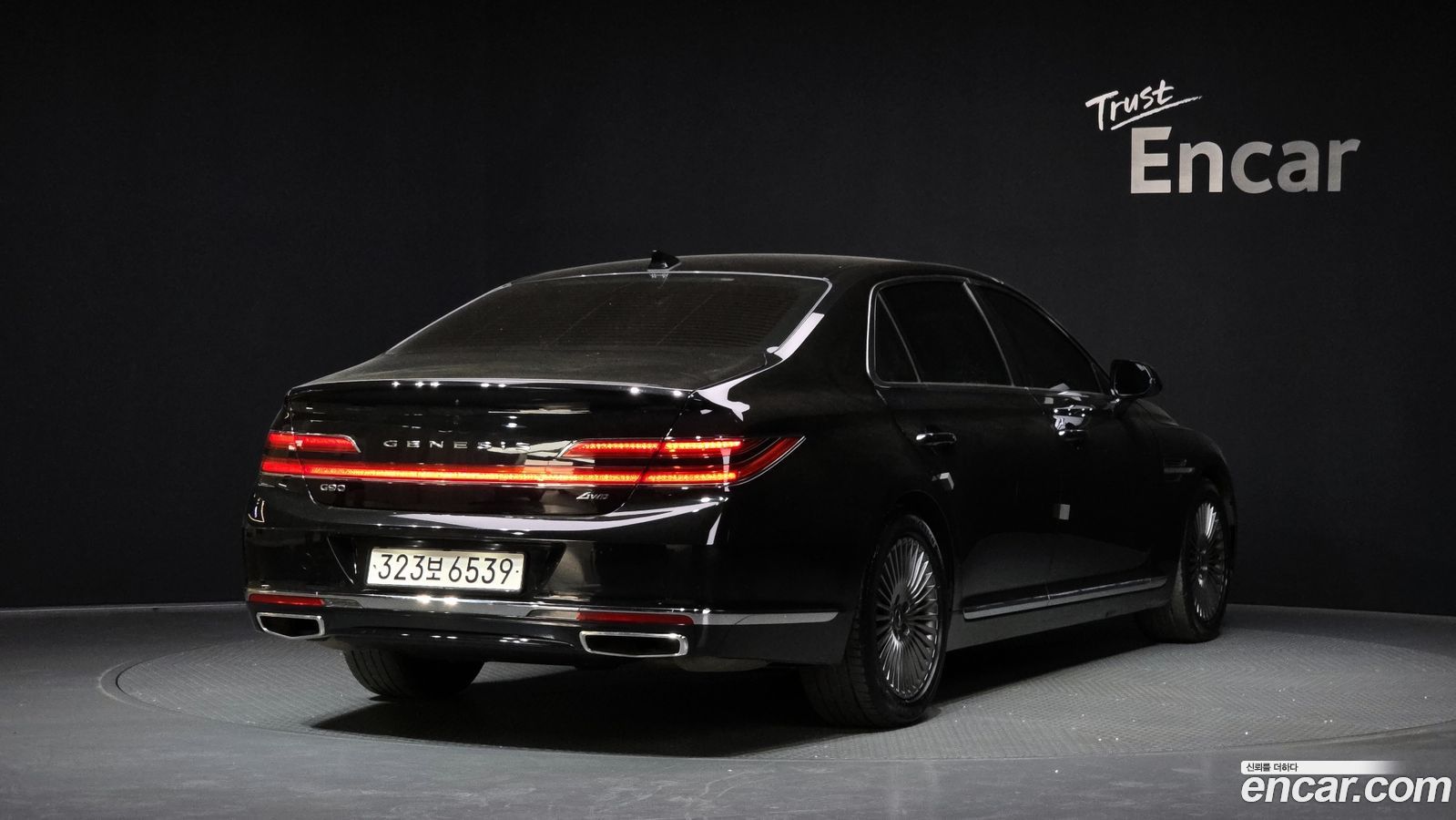 Genesis G90