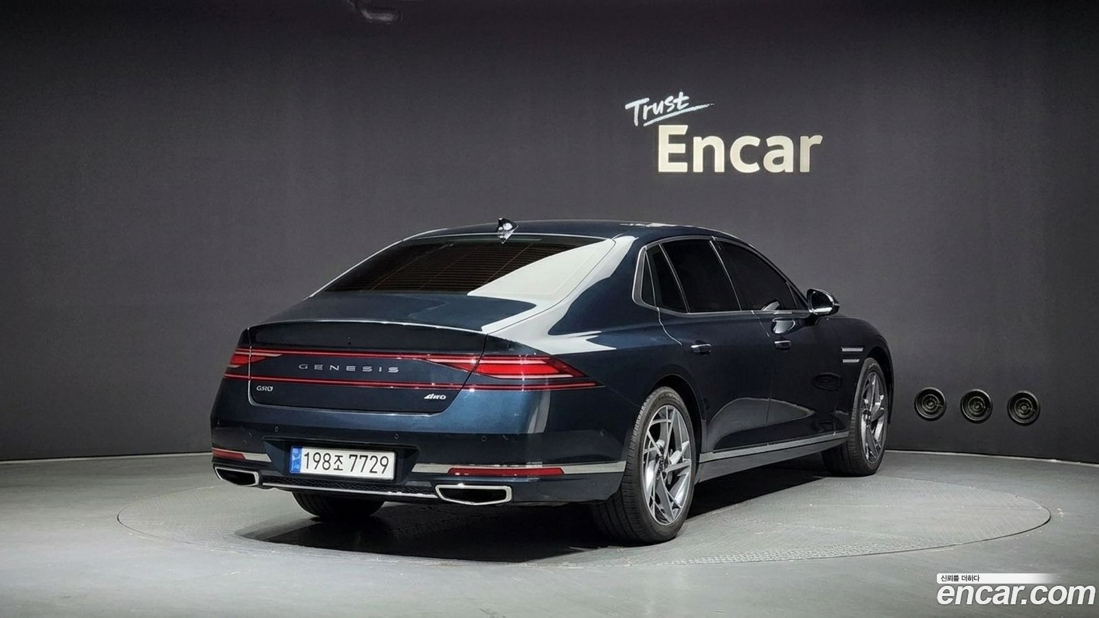 Genesis G90