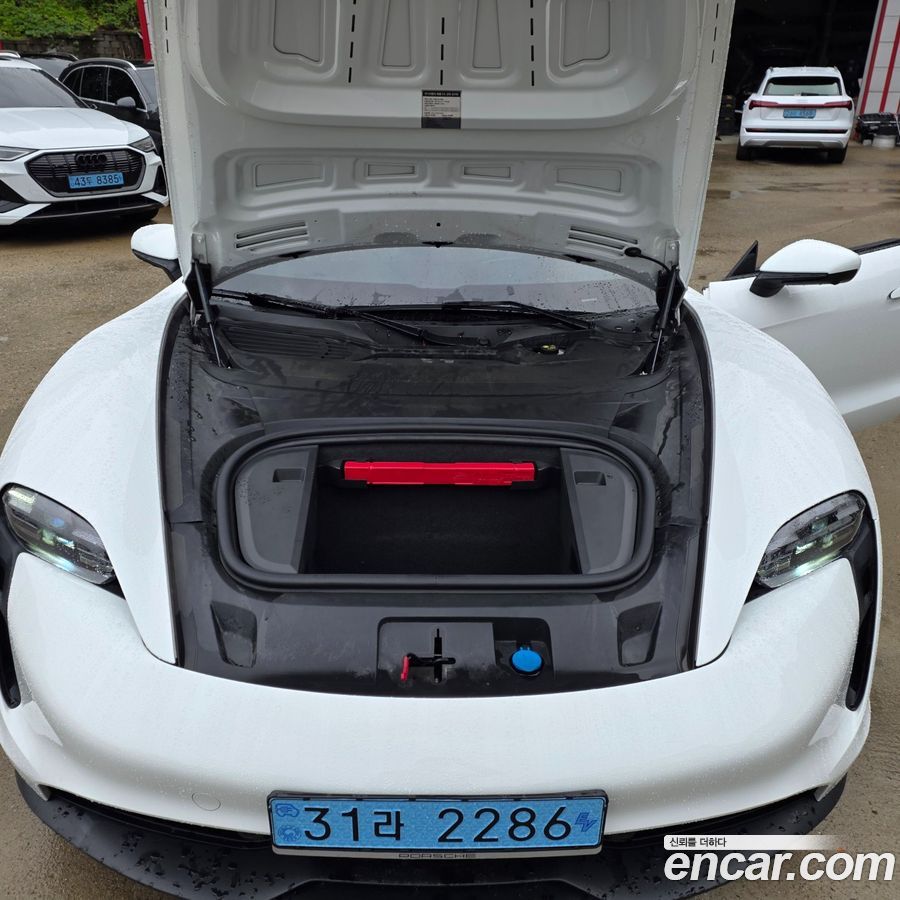 Porsche Taycan